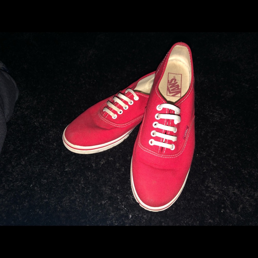 women’s red vans